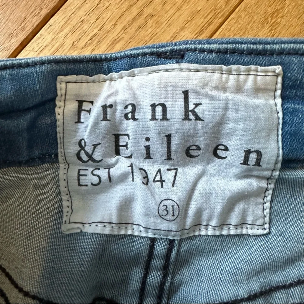 Frank & Eileen Sligo Skinny Jean Women’s 31 Raw Hem Stretch Blue